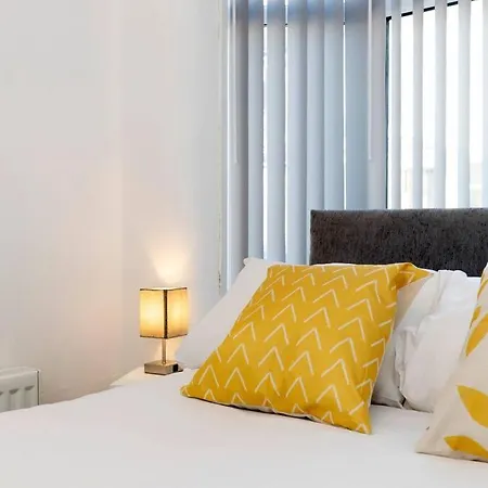 Enfield House Апартаменты