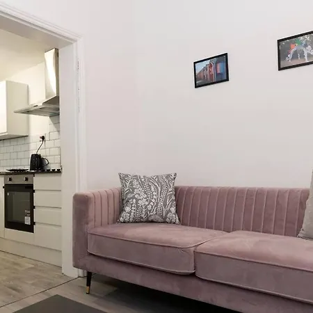 Enfield House Апартаменты Мидлсбро